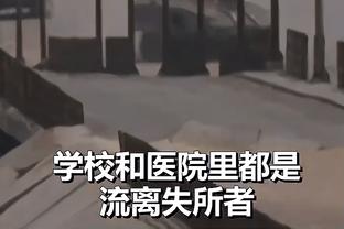 无处安放的手？张稀哲和国安女足球员合影，表情……